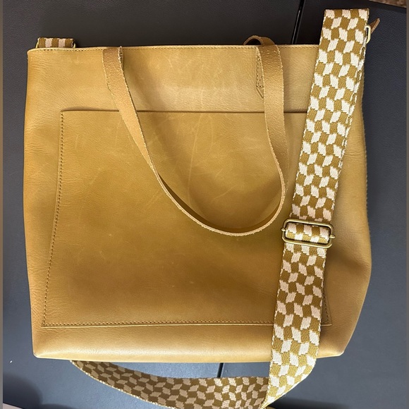 Madewell Medium Zip Top Transport Tote- Limited Edition - Picture 4 of 6